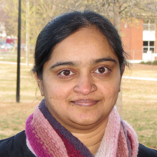 Headshot of Madhavi Kakumanu